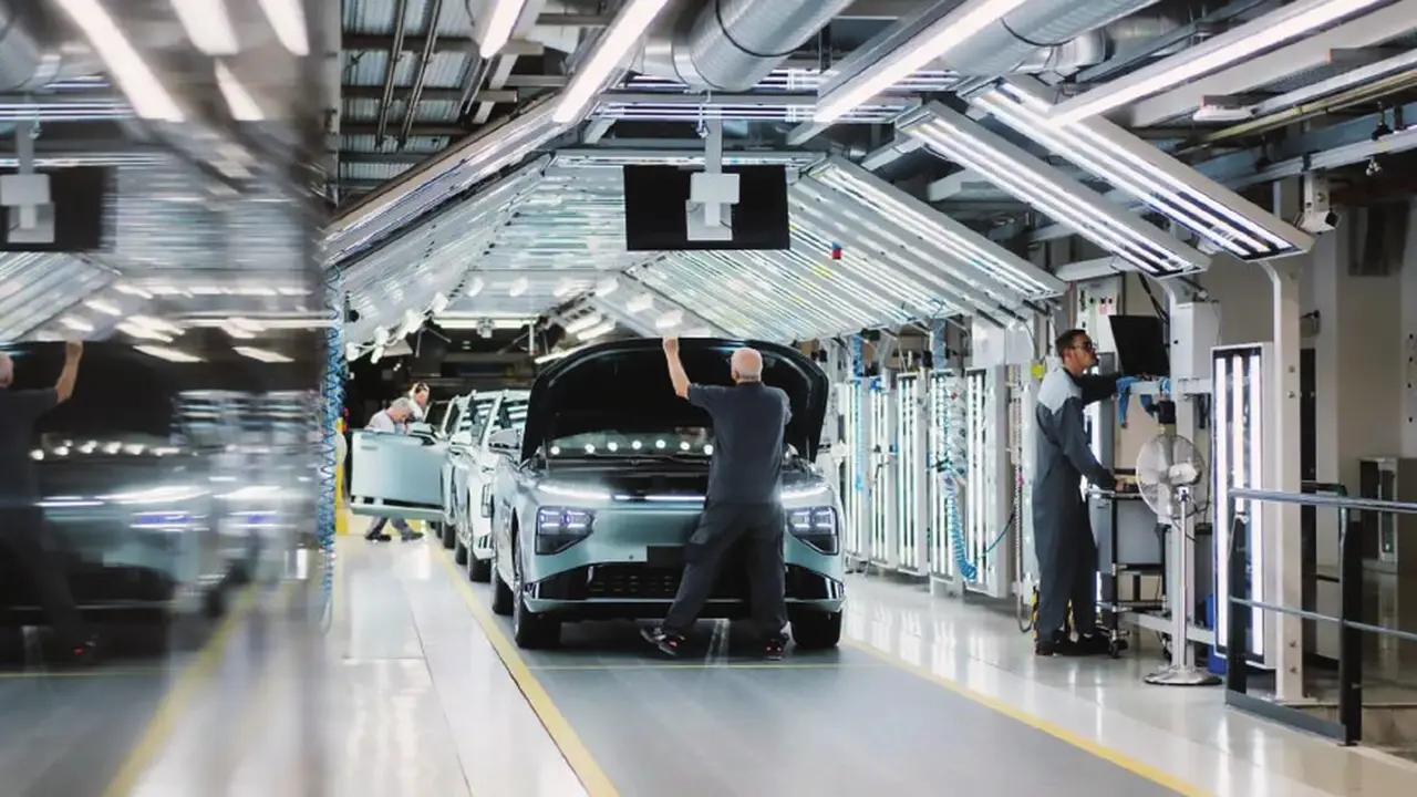 Pembuat mobil listrik asal Tiongkok, XPeng Motors, resmi memasuki lima pasar baru di Eropa, yaitu Swiss, Austria, Hungaria, Slovenia, dan Kroasia (Carnewschina)