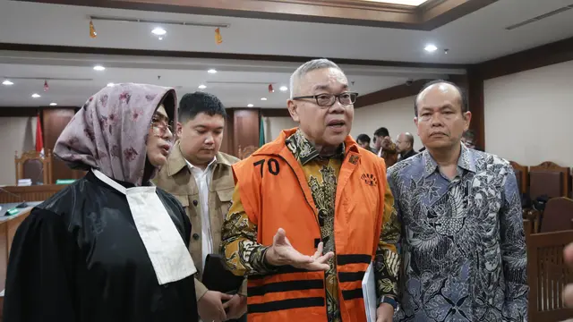 Terdakwa kasus dugaan korupsi pengadaan Liquefied Natural Gas (LNG) di PT Pertamina (Persero), Hari Karyuliarto saat mengikuti persidangan di Pengadilan Tindak Pidana Korupsi (Tipikor) pada Pengadilan Negeri Jakarta Pusat. (Istimewa)