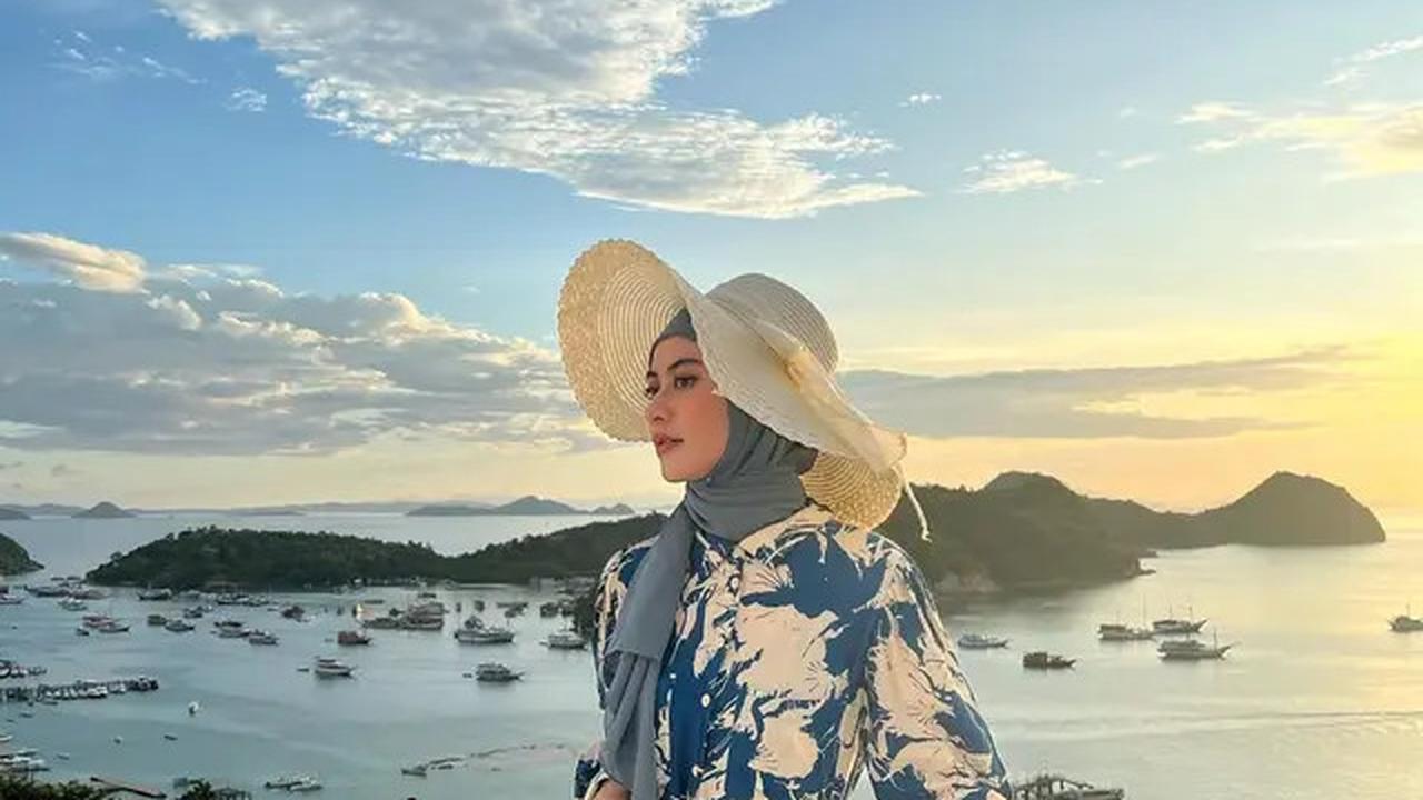 6 Potret Terbaru Betari Ayu, Pemeran Zahro di Para Pencari Tuhan Jilid 13 Tahun 2020