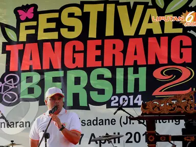 estival Tanggerang Bersih berlangsung seru di bantaran kali Cisadane, Rabu (23/4/2014) (Liputan6.com/Faisal R Syam).