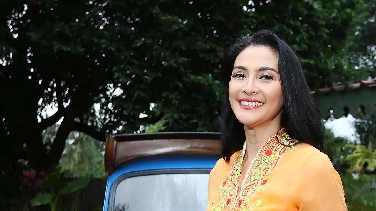 [Bintang] Maudy Koesnaedi