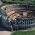 Koloseum merupakan bangunan bersejarah yang terletak di Roma, Italia. Bangunan ini menjadi tempat untuk pertandingan antara gladiator