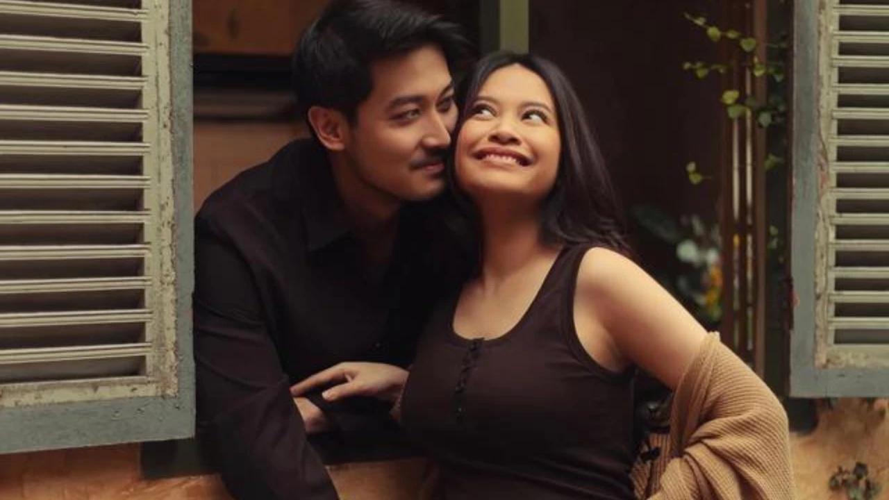 Bunda Bahagia! Hanggini Bagikan 6 Foto Maternity Ungkap Baby Bump Pertamanya