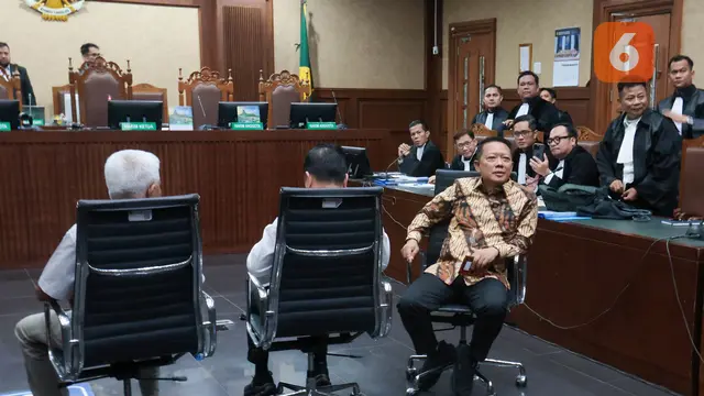 Sidang Perdana Febrie, Jaksa Ungkap Uang Rp346 Miliar
