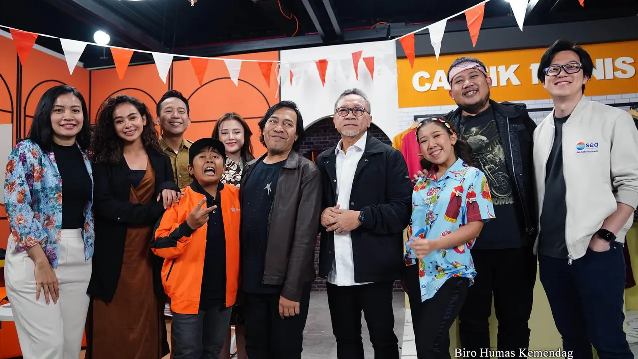 Menteri Perdagangan (Mendag) Zulkifli Hasan (Zulhas) mengunjungi kantor Shopee Indonesia, Jakarta, Senin (14/8/2023)