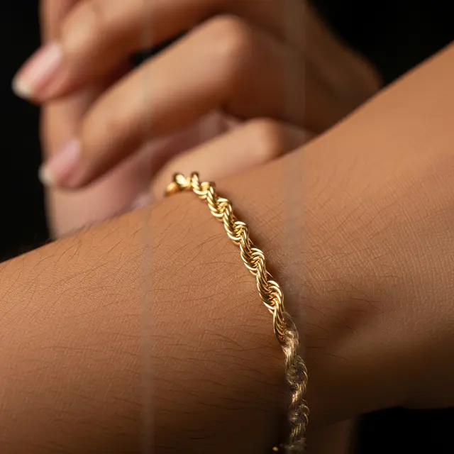 Model Gelang Emas Tipis yang Nyaman Dipakai Harian (Image by ChatGPT)