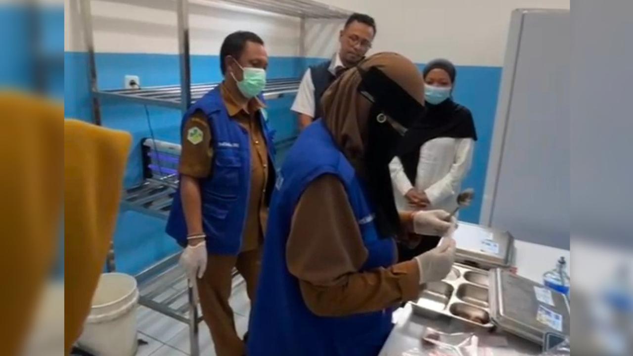 Guru Keluhkan Gatal, Menu MBG di Takalar Ditemukan Mengandung Boraks