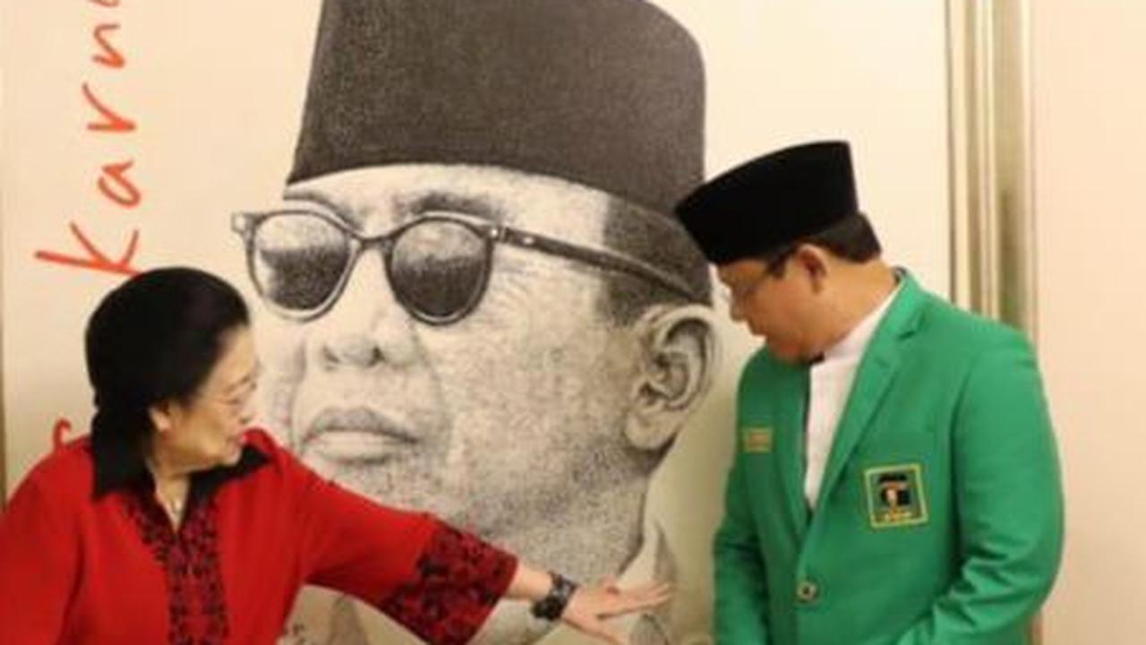 Megawati Ajak Ketum Partai Pendukung Ganjar Berfoto Berlatar Lukisan Bung Karno, Apa Maknanya?
