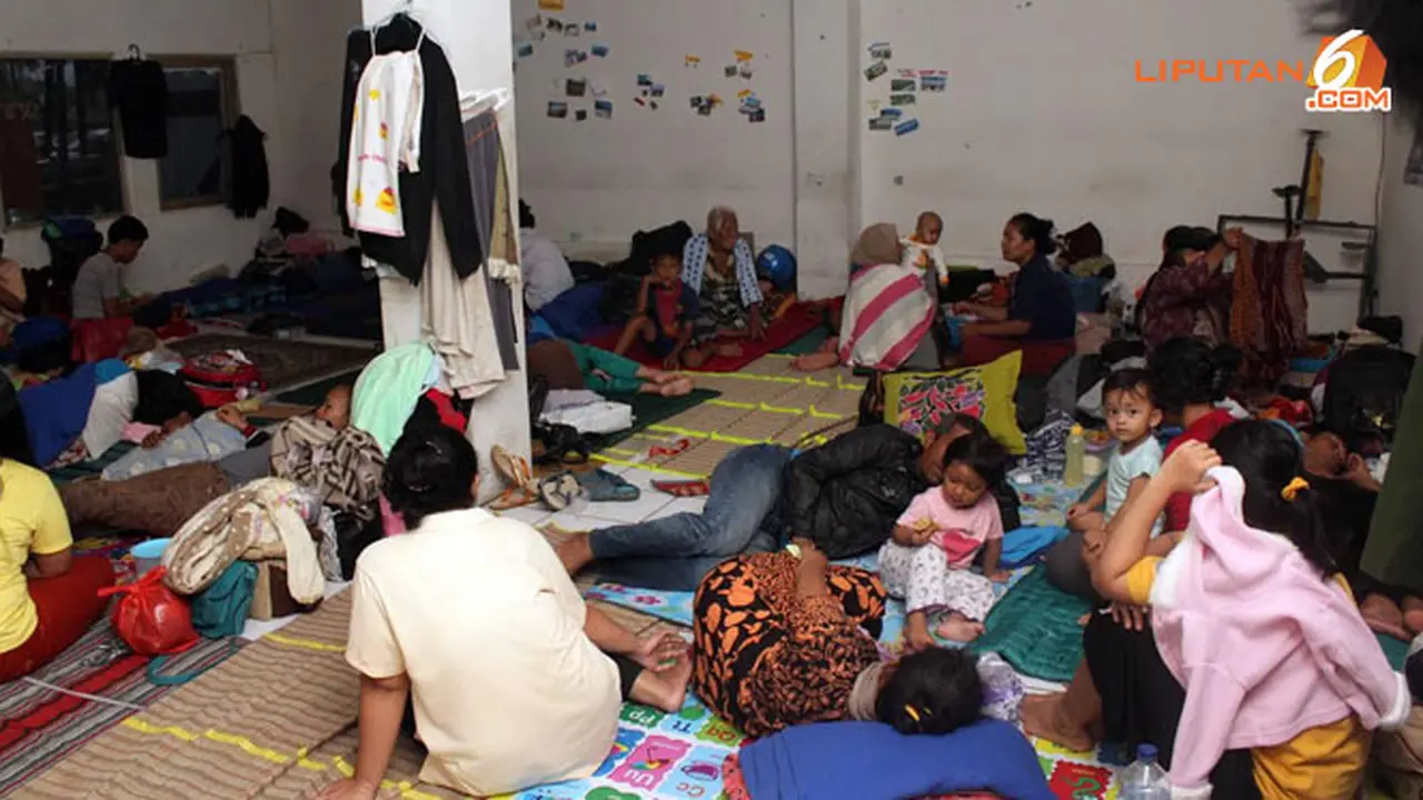 pengungsi-banjir-140122b.jpg