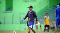 Eks Pelatih Arema Berguru ke Jepang