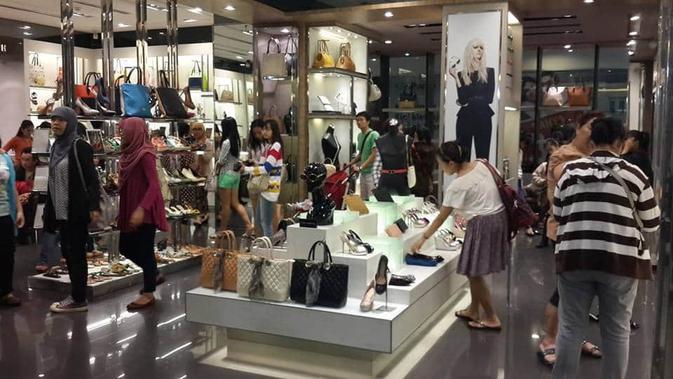Charles & Keith Store (Dok.Charles & Keith / Nefri Inge)