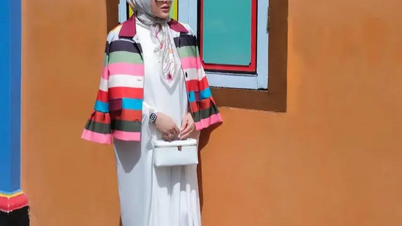 10 Pilihan Model Tas Putih ala Syahrini, dari Model Klasik hingga Super Langka