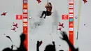 Atlet panjat tebing Indonesia Desak Made Rita Kusuma Dewi bereaksi setelah memenangi final nomor speed putri pada Asian Games 2026 di Nagoya, Jepang, Rabu (30/9/2026). Desak meraih medali emas setelah mencatat waktu 6,062 detik. (AP Photo/Dita Alangkara)