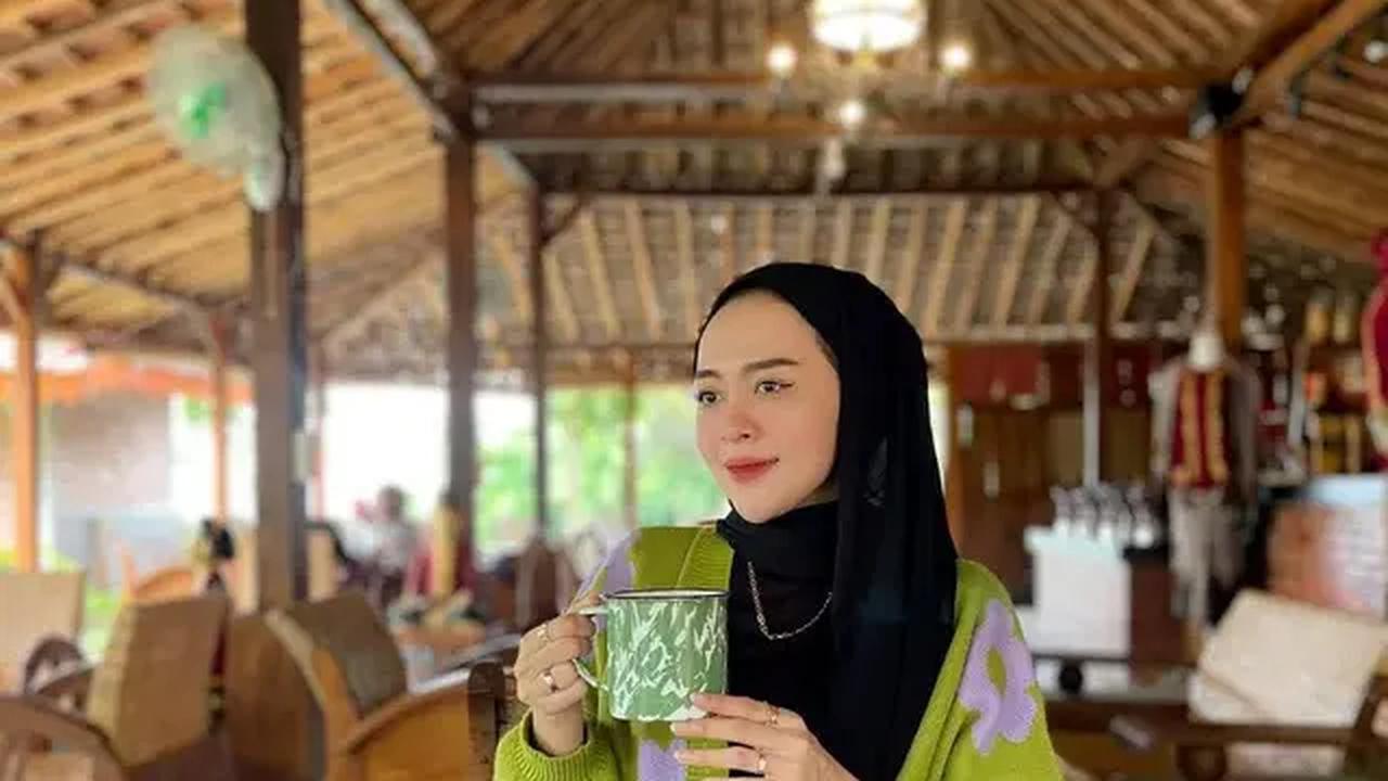Suami Diduga Selingkuh dengan Saksi Nikah