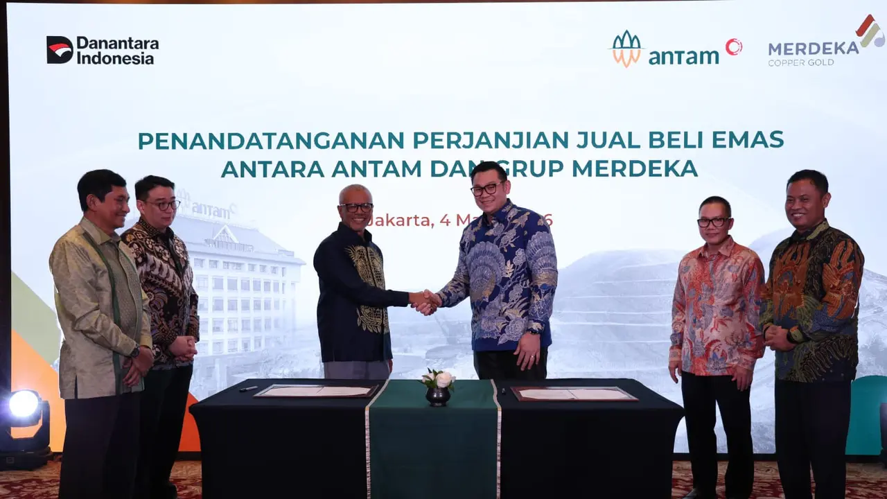 Gold Sales & Purchase Agreement (GSPA) antara Antam dengan PT Bumi Suksesindo (BSI) dan PT Puncak Emas Tani Sejahtera (PETS) yang merupakan anggota holding Merdeka Group. (Dok Antam)