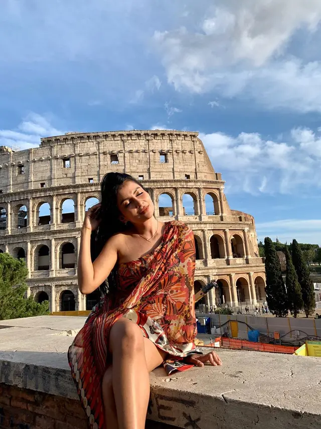 Potret Liburan Five Vi Rachmawati di Roma, Italia