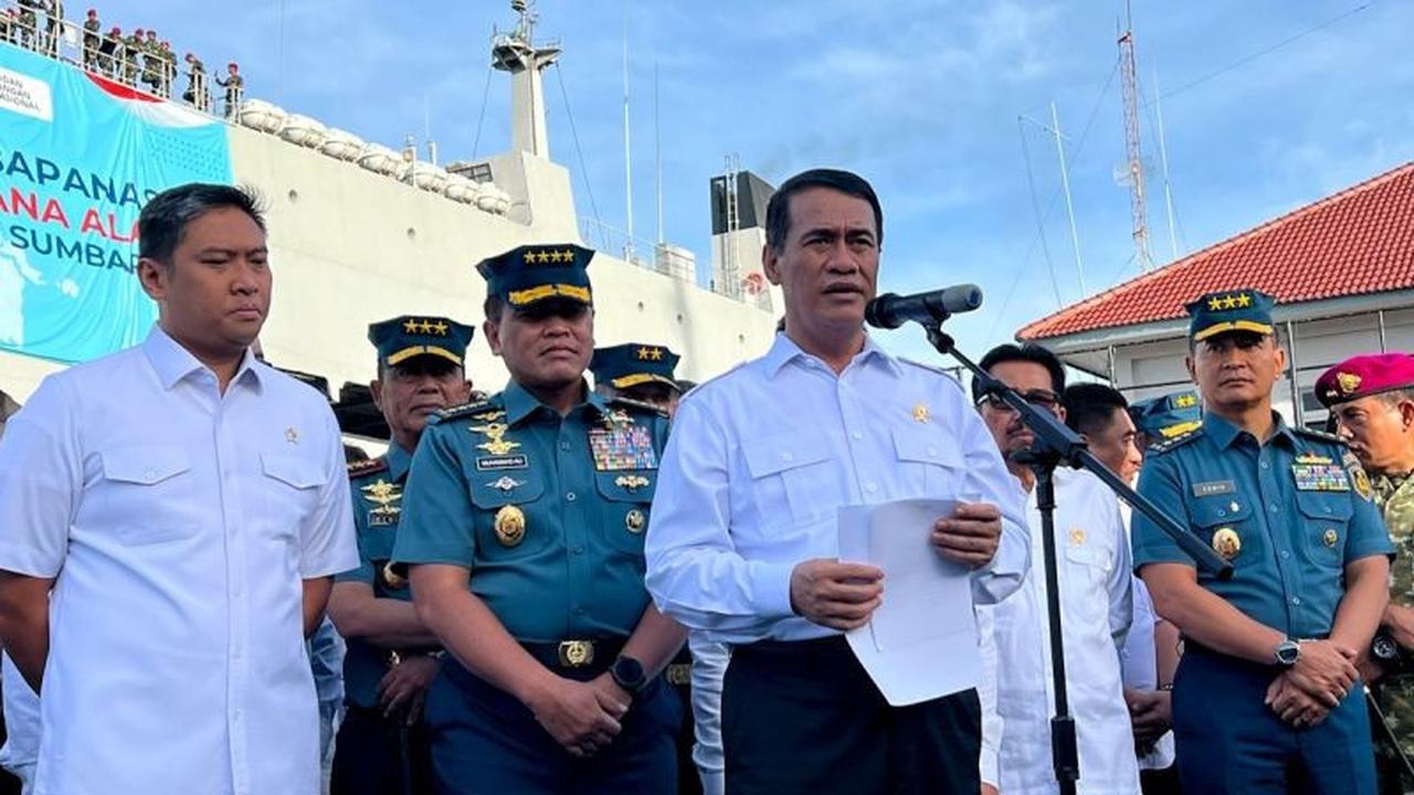 Kolaborasi Kementan-TNI AL Percepat Distribusi Bantuan Kementan Peduli untuk Korban Bencana Sumatera