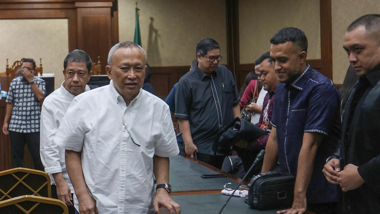 FOTO: Dua Eks Pejabat Pertamina Divonis 6 Tahun dalam Kasus Korupsi Tata Kelola Minyak Mentah Pertamina