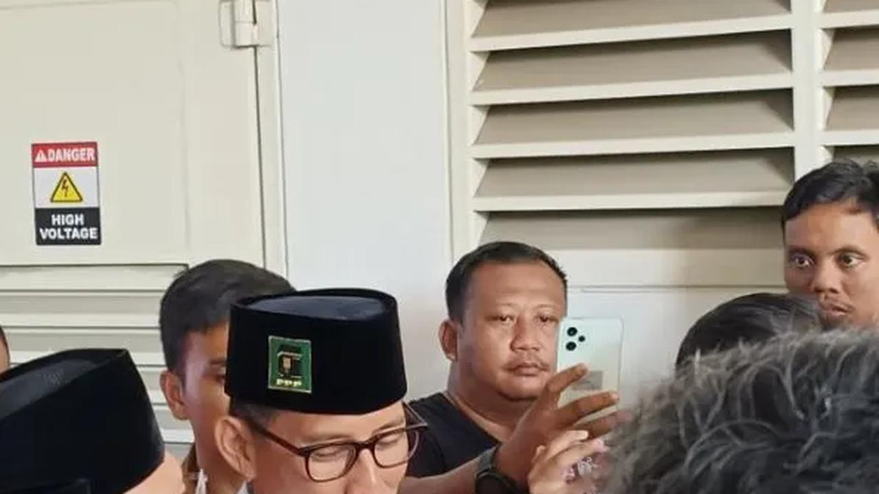 Awiek menyikapi hal ini sebagai realitas politik yang juga disadari Sandiaga.