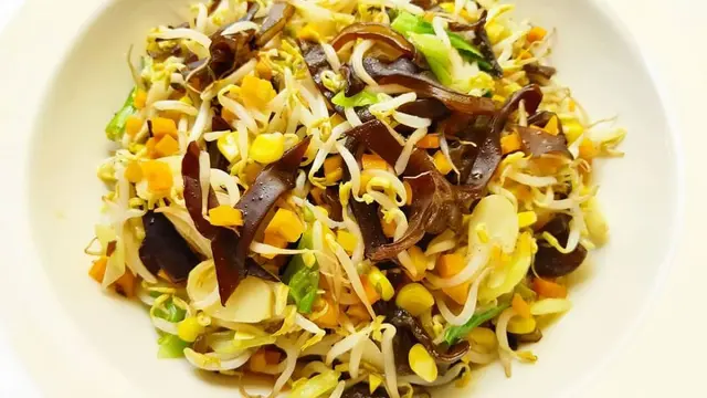 Tumis jamur tauge
