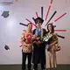 Wulan Guritno Hadir di Wisuda Putranya bersama mantan suami. [@wulanguritno]