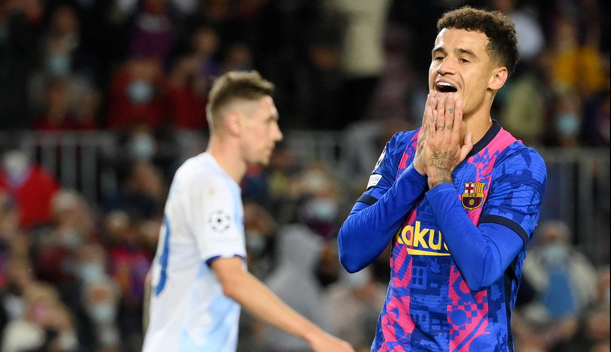 Pada Januari 2018 ia pindah ke Barcelona dan menjadi pemain termahal dalam sejarah Blaugrana setelah ditebus dengan mahar 135 juta euro. Namun, kepindahan Coutinho ke Camp Nou tidak sesuai harapan, sejauh ini Coutinho belum mampu menunjukkan performa terbaiknya. (AFP/Lluis Gene)