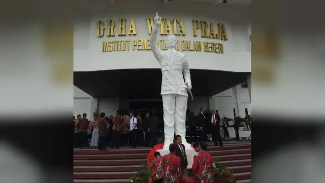 Patung Bung Karno di Kampus IPDN Sumedang