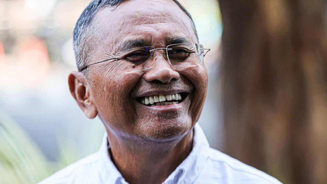 Mantan Menteri Badan Usaha Milik Negara (BUMN) Dahlan Iskan memenuhi panggilan Komisi Pemberantasan Korupsi (KPK) pada Kamis (13/9/2023). Dia&nbsp;akan dimintai keterangan seputar kasus dugaan korupsi terkait pengadaan gas alam cair atau liquefied natural