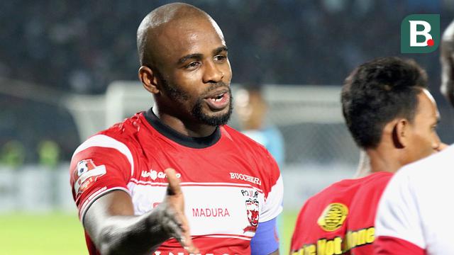 Greg Nwokolo (Madura United)
