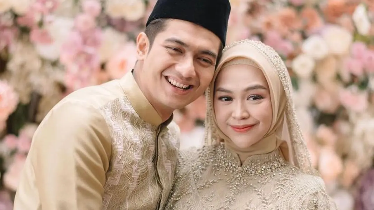 11 Potret Gaya Busana Ria Ricis di Pengajian 4 Bulan Kehamilan, Aura Cantik Bumil Kian Terpancar