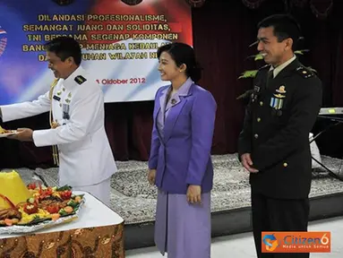 Citizen6, Mesir: Acara resepsi dan syukuran ditandai dengan pembacaan doa dan pemotongan tumpeng oleh Dubes Nurfaizi yang diberikan kepada Athan RI Kairo, Kolonel Mar Ipung Purwadi. (Pengirim: Badarudin Bakri).
