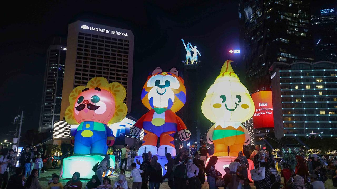 FOTO: Pesona Jakarta Light Festival Hiasi Libur Akhir Tahun