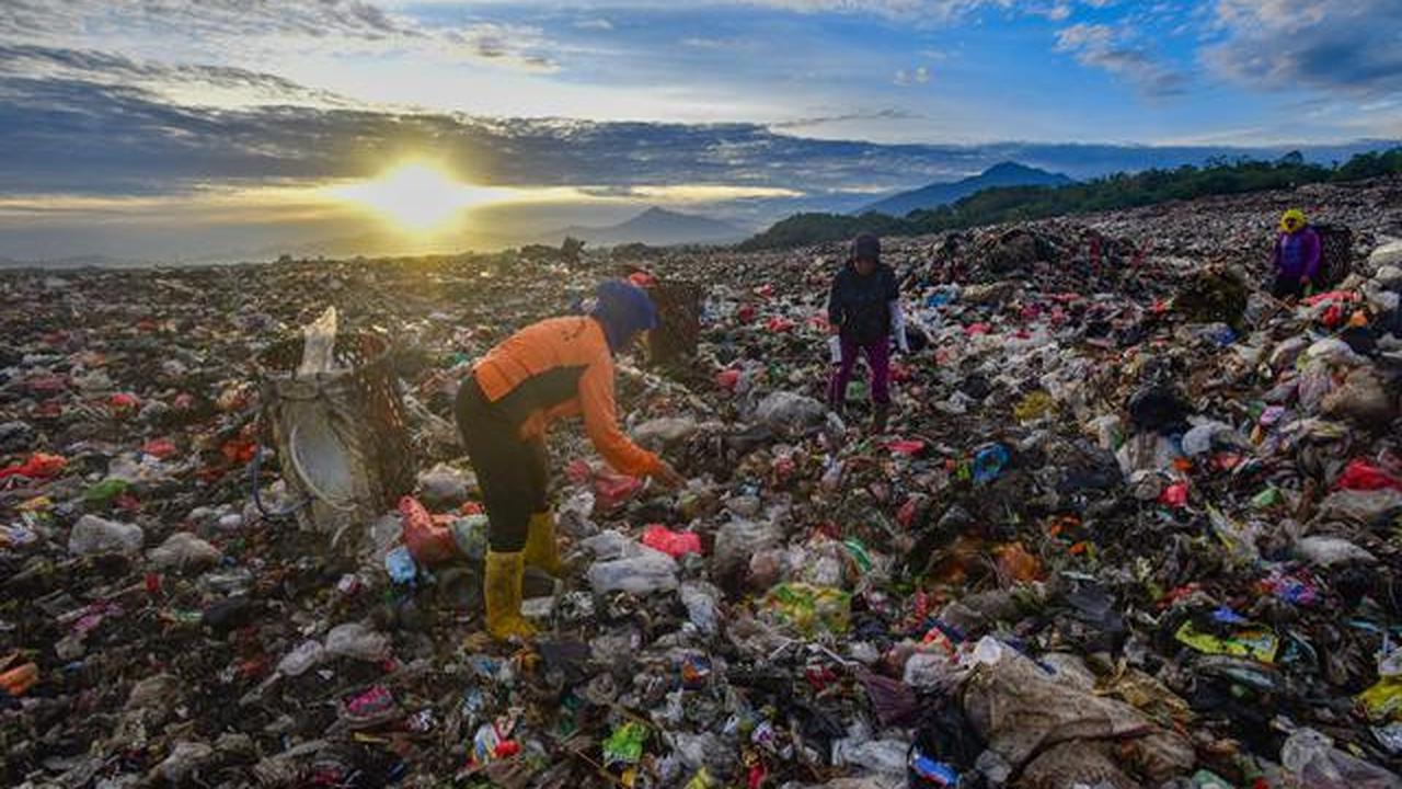 KLH Prediksi 59 Ribu Ton Sampah Bakal Dihasilkan Sepanjang Libur Nataru 2025/2026