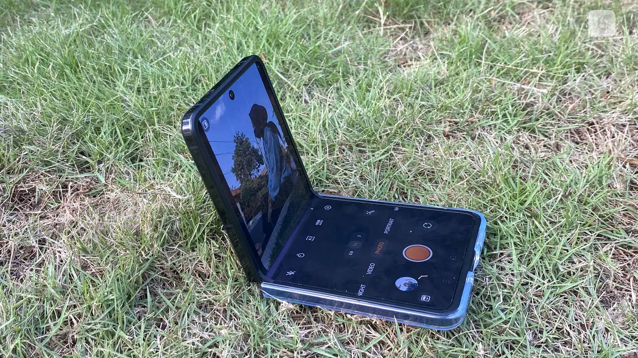 Oppo Find N2 Flip