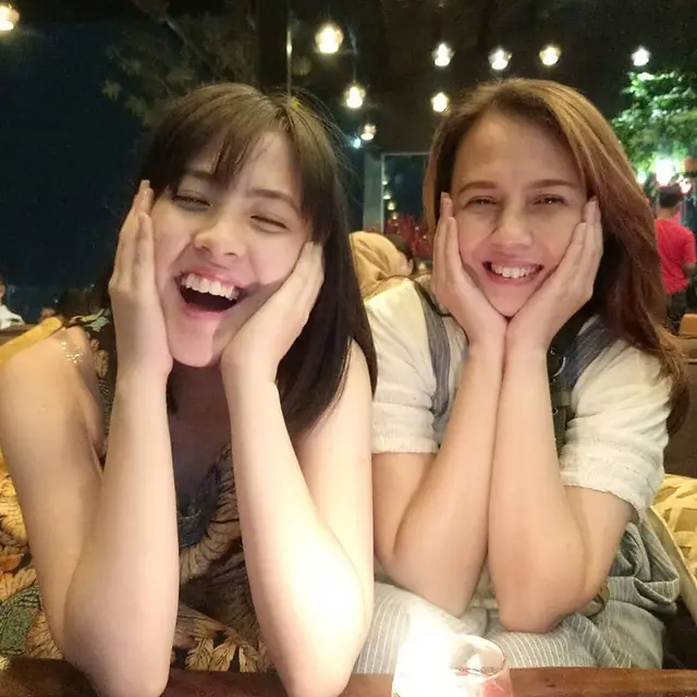 6 Potret Kompak Zara Adhisty dan Ibunya, Bak Kakak Beradik