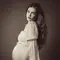 Barbara Palvin Pamer Baby Bump Lewat Lingerie Vintage Victoria's Secret