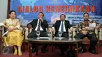 Komisi IV menggelar konferensi pers terkait kebakaran hutan di Kompleks Parlemen, Jakarta, Rabu (7/10/2015). Komisi IV DPR mendesak Presiden untuk segera menuntaskan permasalahan kabut asap di Sumatera dan Kalimantan. (Liputan6.com/Johan Tallo)
