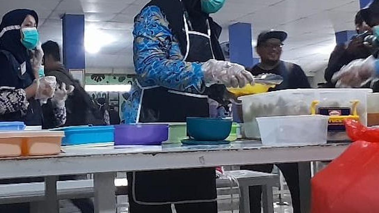 Uji Coba Makan Siang Gratis ala Prabowo di SMP Tangerang, Ternyata Menunya Ada Nasi, Gado-Gado, hingga Siomay