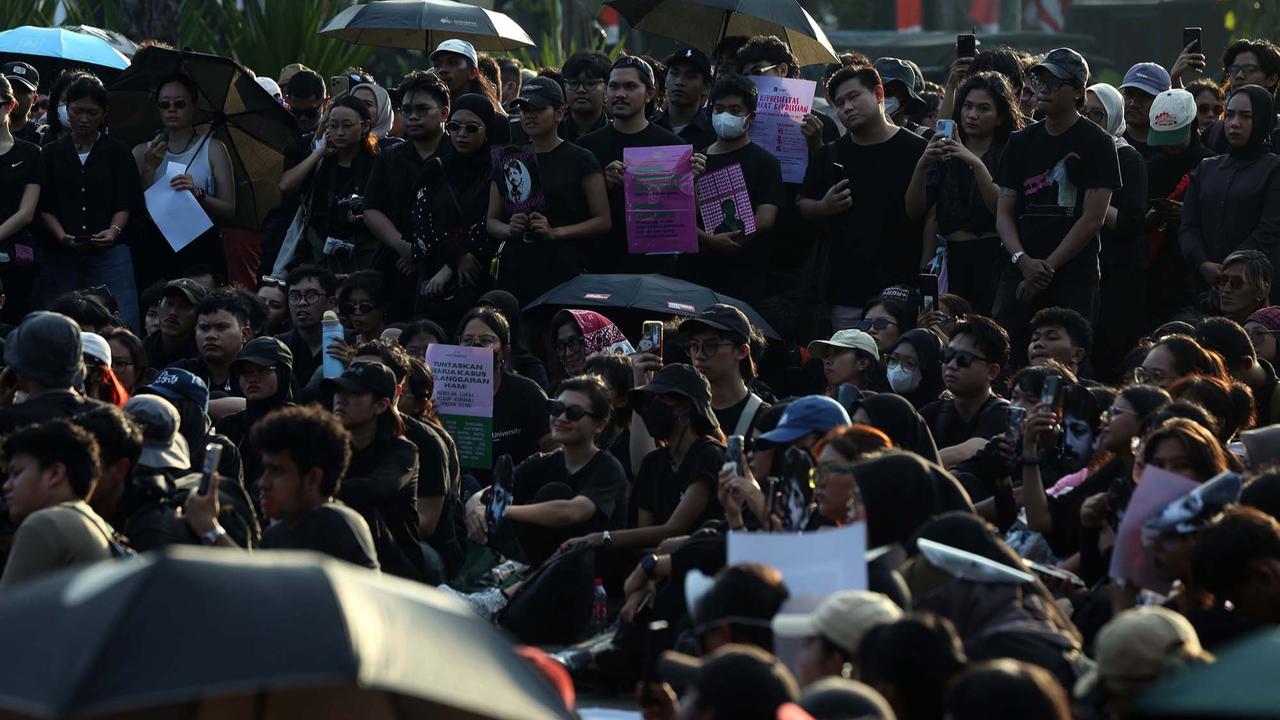 FOTO: 21 Tahun Munir, Aksi Kamisan Tuntut Keadilan di Tengah Gelombang Protes