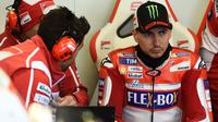 Pebalap Ducati, Jorge Lorenzo, masih percaya bisa meraih kemenangan pada MotoGP 2017. (Crash)