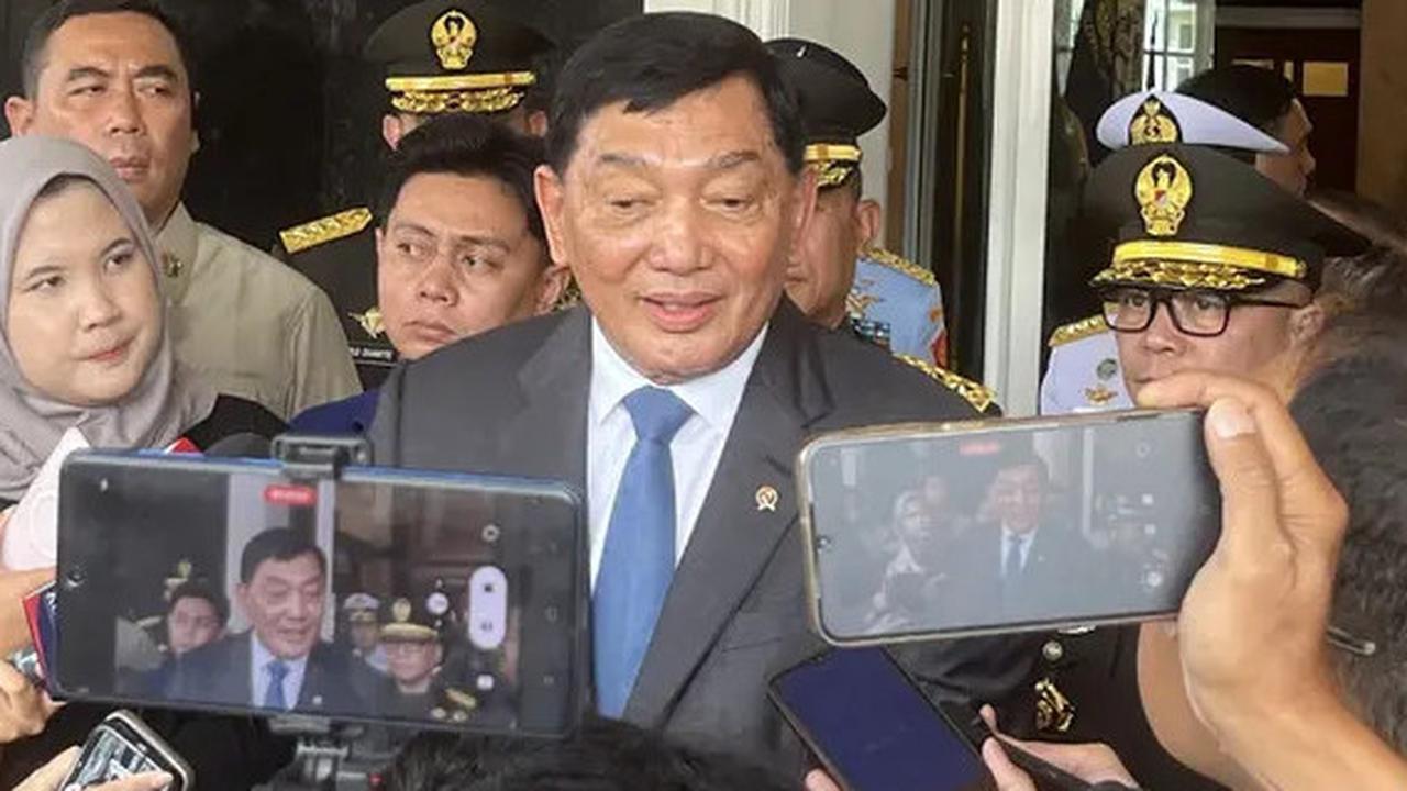 VIDEO: Menhan Sjafrie Ungkap Perintah Prabowo ke Panglima TNI & Kapolri "Tindak Aksi Anarkis!"
