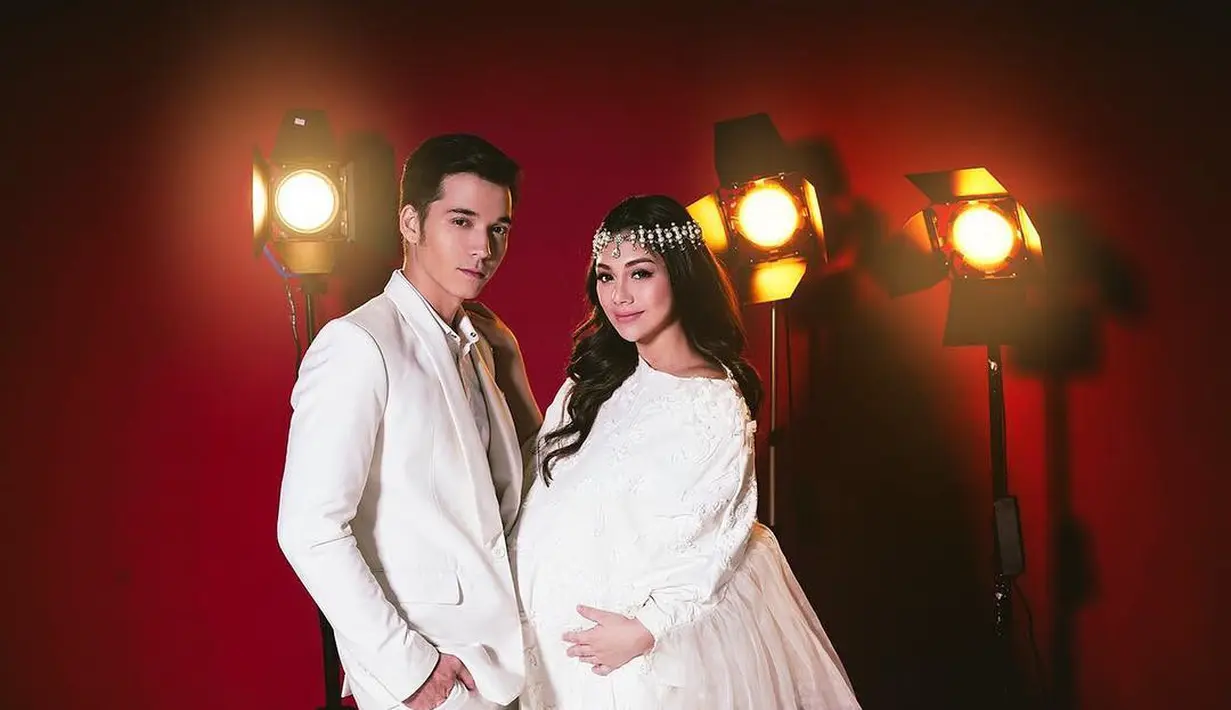 Penyanyi dan pemeran itu tetap ingin menguruskan berat badannya yang naik drastis usai melahirkan. Lantas apa yang menjadi alasan Stefan ingin istrinya kurus. (Instagram/stefannwilliam)