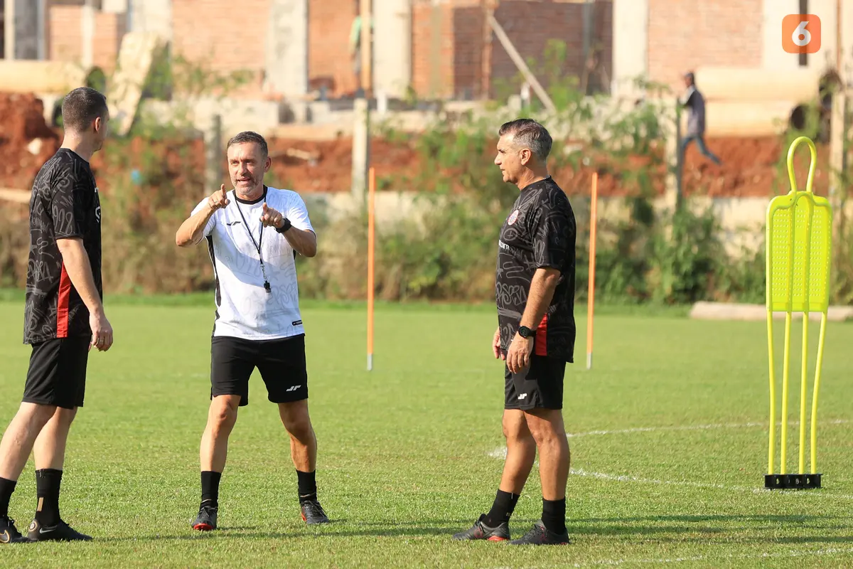Foto: Persija Jakarta Bersiap Jelang Bertandang ke Markas Persita di BRI Liga 1