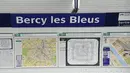 Sebuah gambar menunjukkan stasiun metro Bercy berubah nama menjadi "Bercy les Bleus", permainan kata untuk berterima kasih, di Paris, Senin (16/7). Hal itu dilakukan untuk merayakan kesuksesan timnas Prancis menjadi juara Piala Dunia. (AFP/Bertrand GUAY)