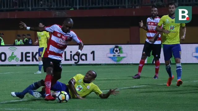 Madura United vs Barito Putera
