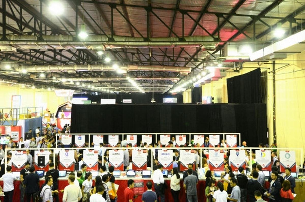 Mengunjungi gelaran Tech in Asia 2015 di Balai Kartini