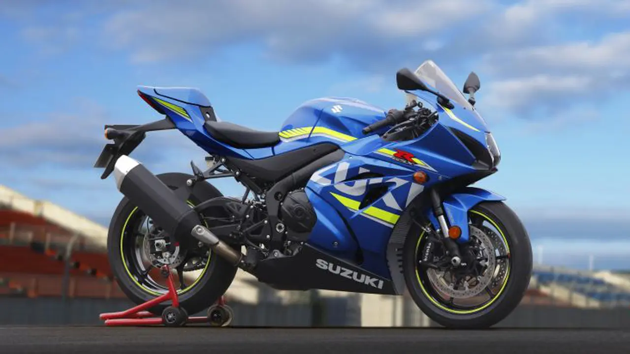 Suzuki Buka Selubung GSX-R1000 Berbaju Balap