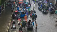 Banjir Meluas, 15 RT dan 20 Ruas Jalan di Jakarta Tergenang Air