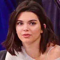 Kendall Jenner sudah sering melihat saudarinya gagal dalam membina hubungan bersama pemain basket. (USWeekly)