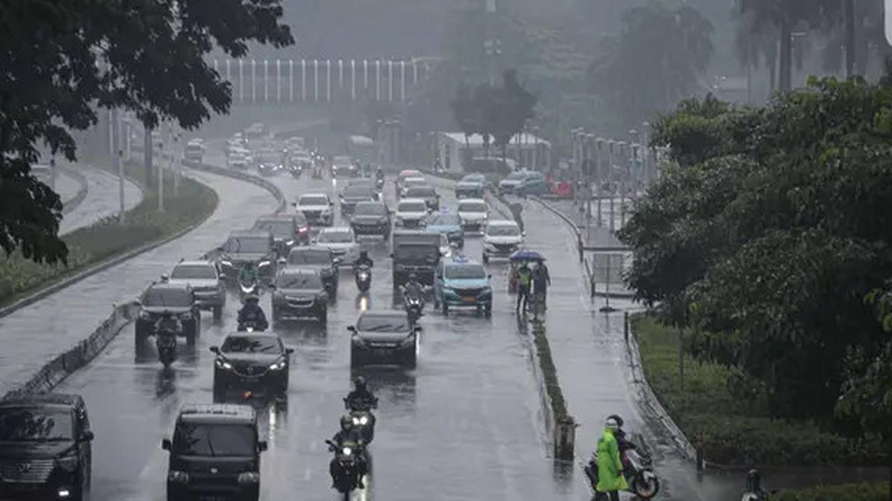 Ilmuwan BRIN Jelaskan Penyebab Hujan Terjadi Musim Kemarau Agustus